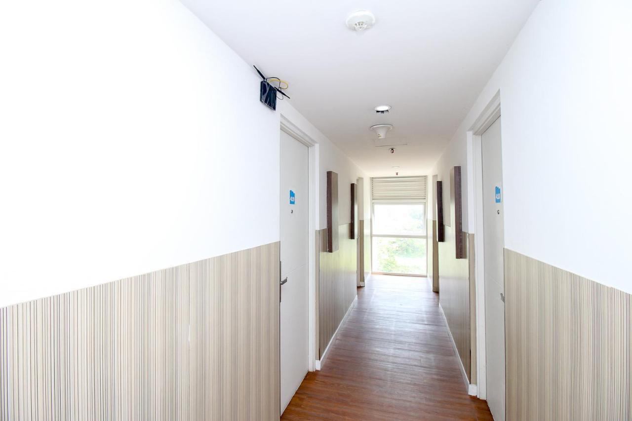 Parungkuda Smarthomm Inn Bandara מראה חיצוני תמונה