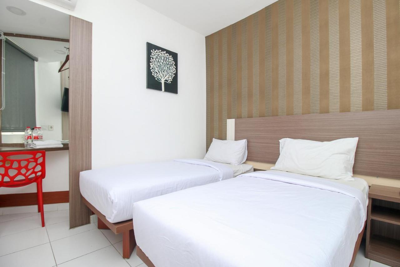 Parungkuda Smarthomm Inn Bandara מראה חיצוני תמונה